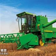 约翰迪尔W100联合收割机